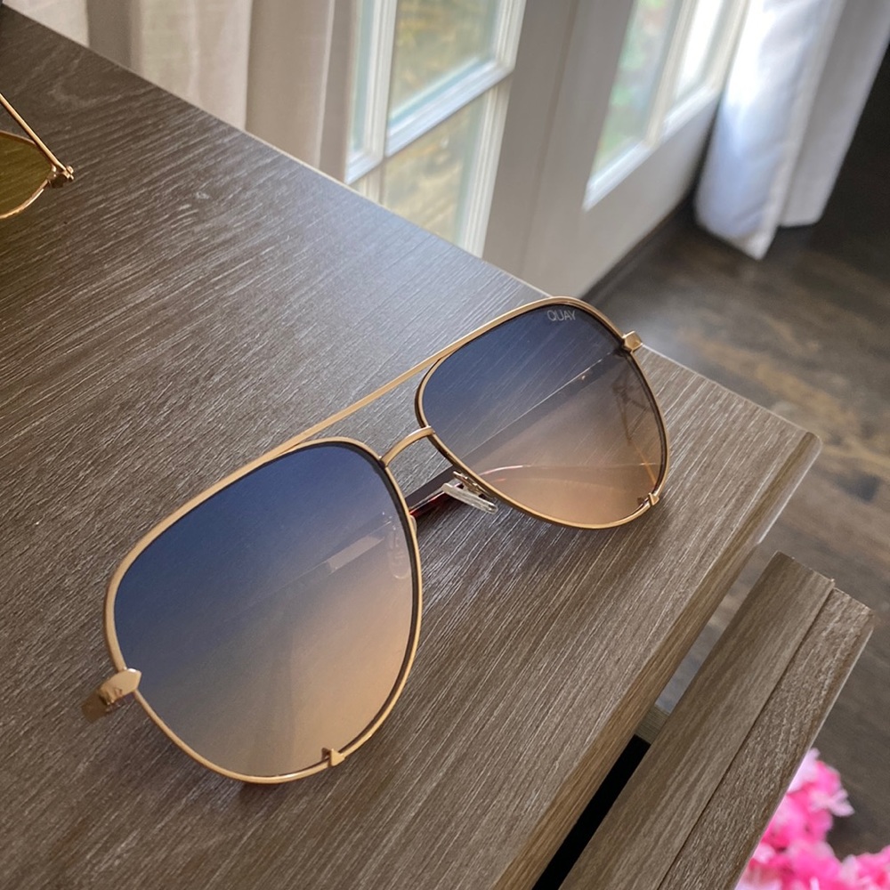 Brand new Quay aviator glasses